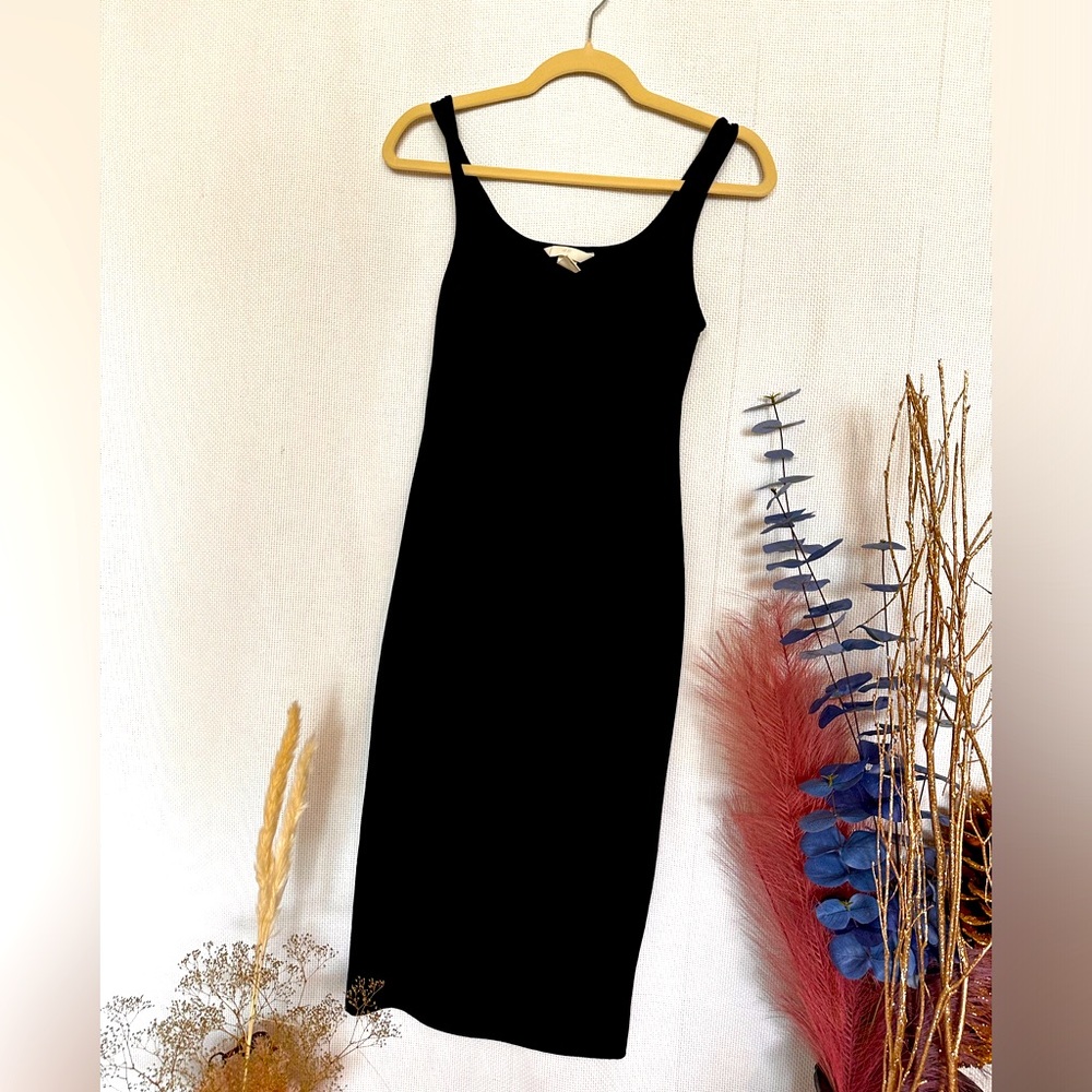 Midi black chic dress